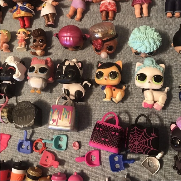 LOL Surprise Lot Dolls Pets Bottles Bags Accessories Over 250 Pieces - Picture 7 of 13